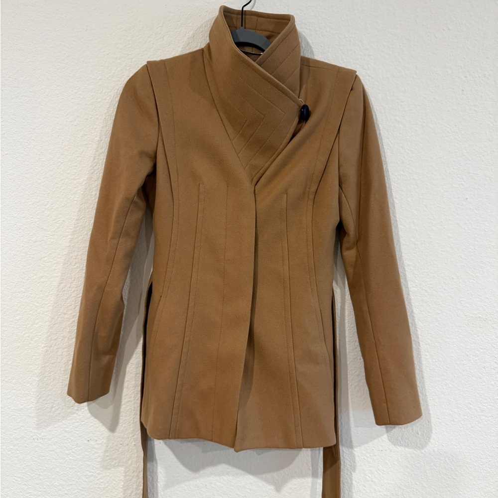 Babaton Babaton Spencer Short Jacket